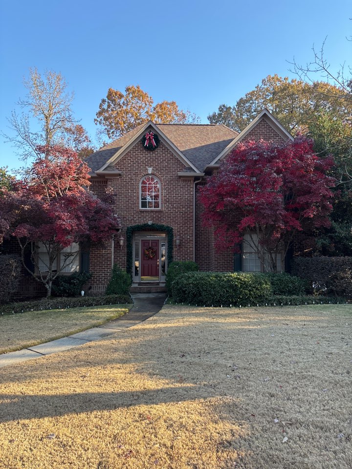 Birmingham, AL - Just did the inside and outside windows at this home in Highland Lakes. 