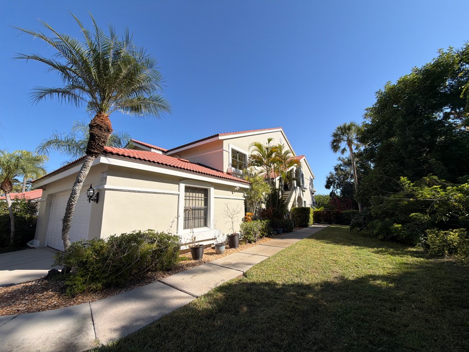 Sarasota, FL - Window cleaning 941-666-2226