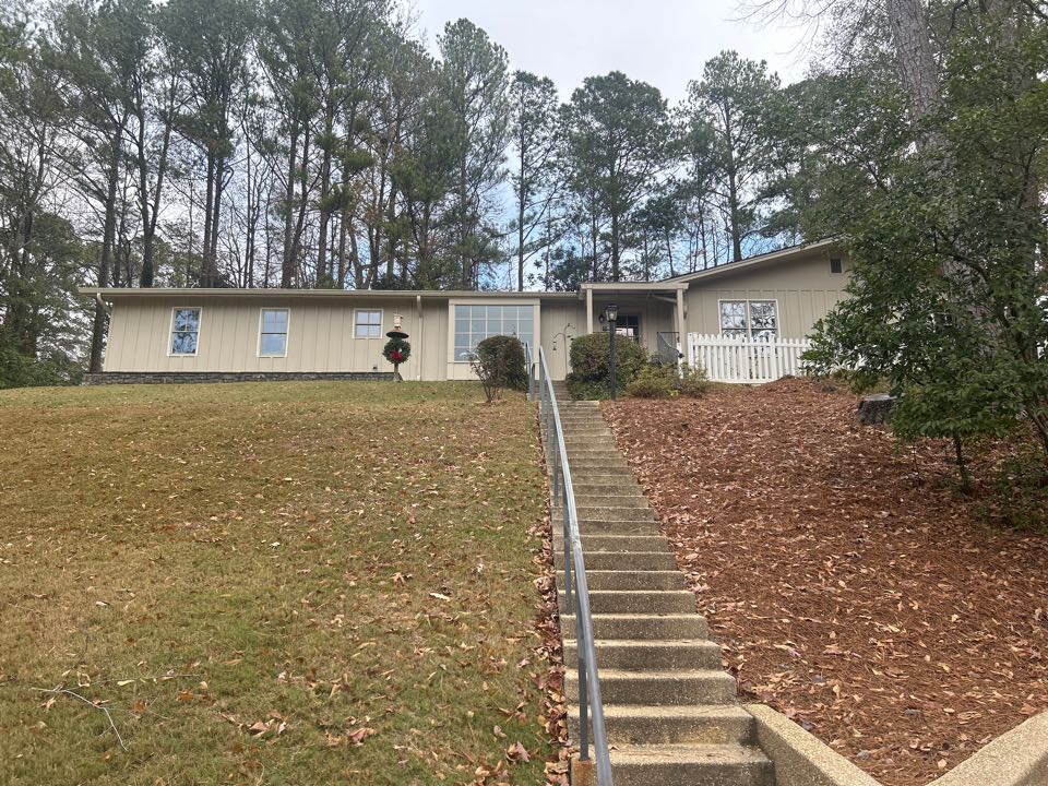 Birmingham, AL - Cleaned the interior and exterior windows to get this house that brand new look.