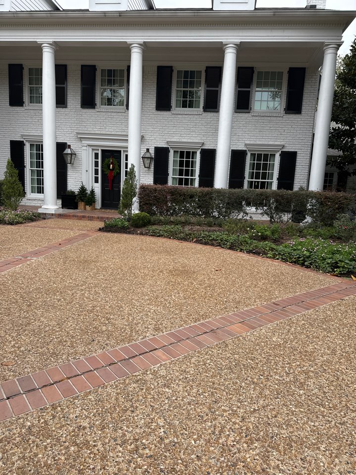 Houston, TX - Window cleaning for a home on Saddlewood estate