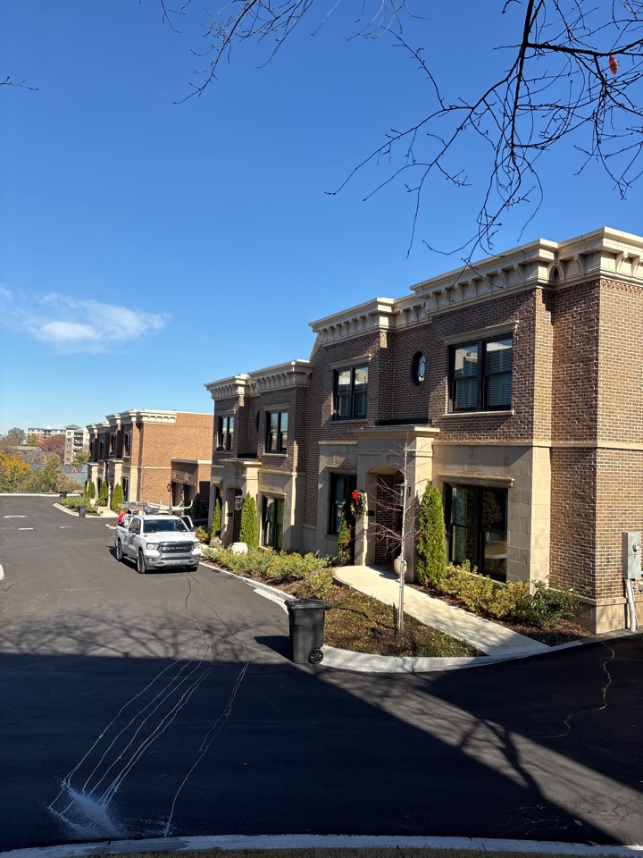 Birmingham, AL - Just cleaned the outside windows at this beautiful complex in Highland. 