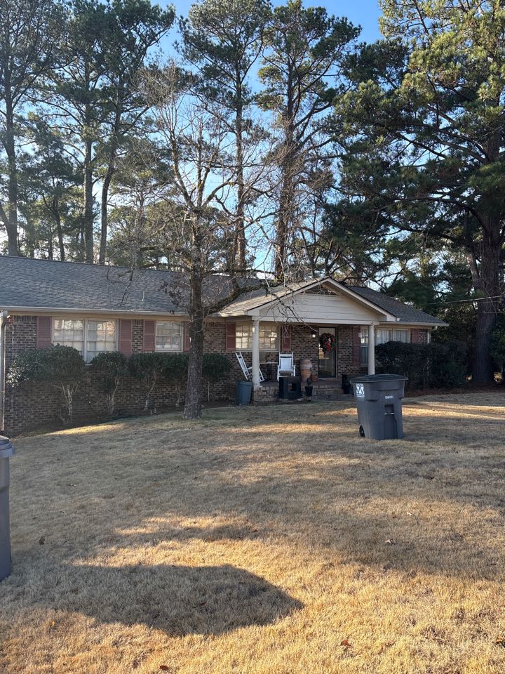 Birmingham, AL - Vestavia Hills, AL doing an exterior window cleaning and select interior windows for a nice clean streak free finish.