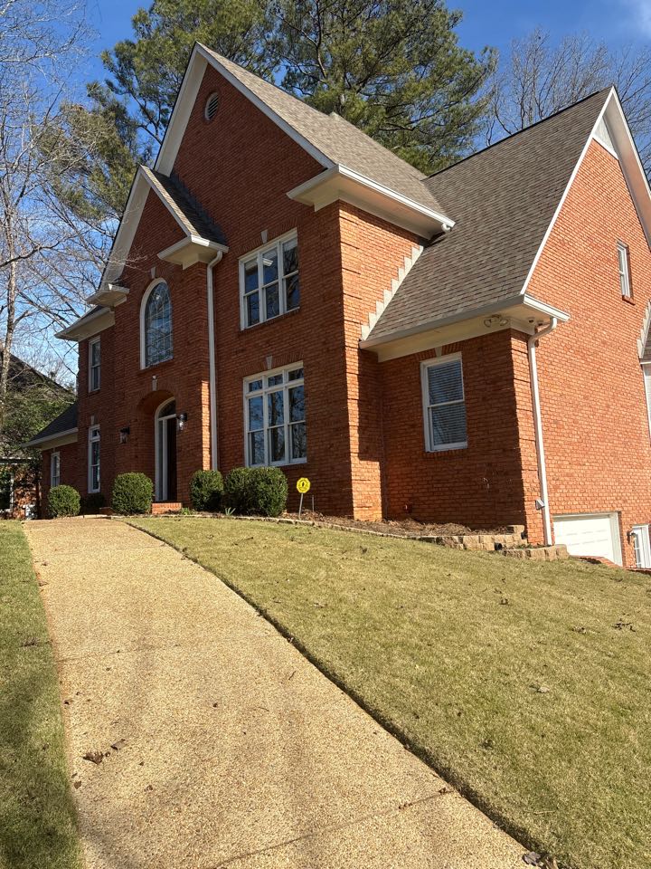 Birmingham, AL - Hoover, Al doing a gutter leaf removal to help facilitate proper water, flow and drainage throughout gutter systems.