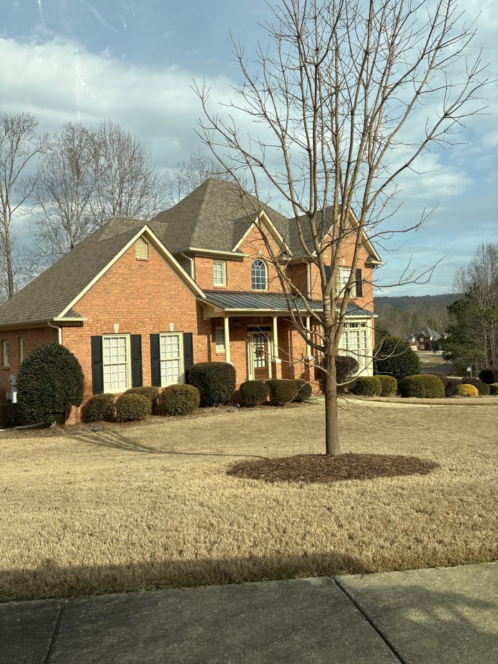 Birmingham, AL - Birmingham, AL doing a gutter leaf removal to help facilitate proper water, flow and drainage throughout gutter systems.