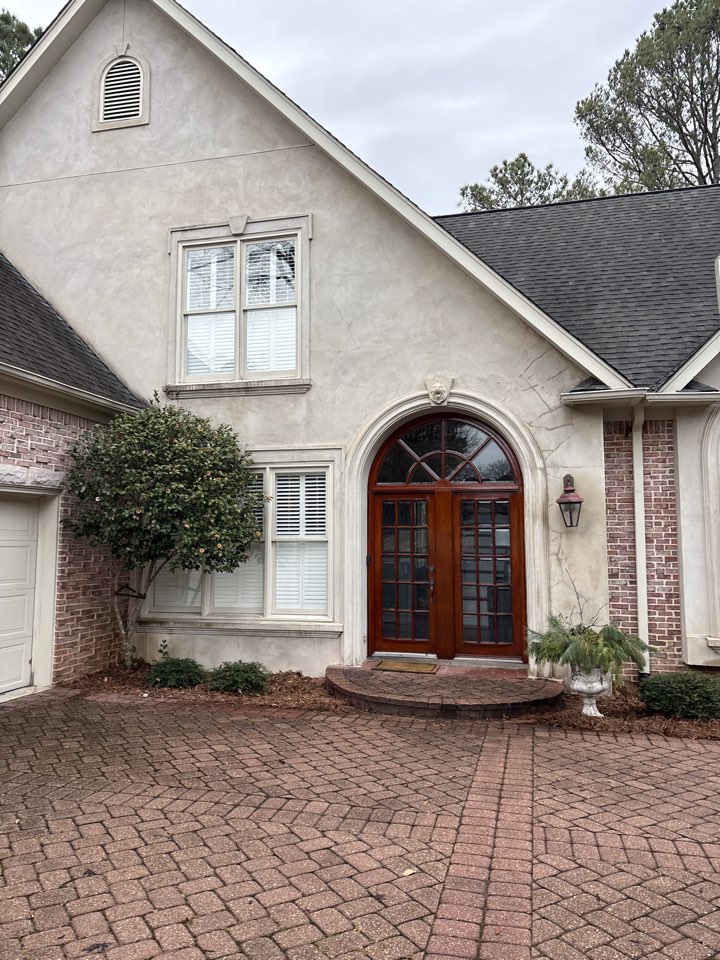 Birmingham, AL - Hoover, AL doing gutter leaf removal to help facilitate proper water, flow and drainage throughout gutter systems.