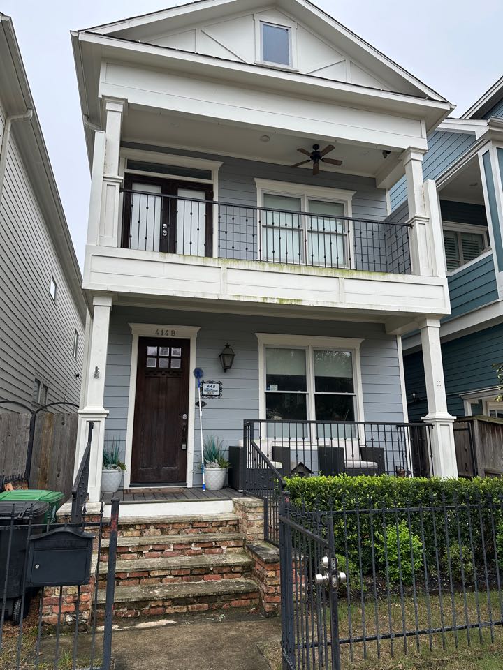 Houston, TX - Window washing, house washing, fence washing gutter clean