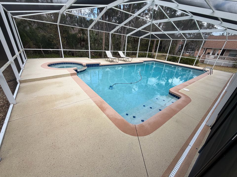 Ormond Beach, FL - Cleaned this pool deck &amp; driveway 