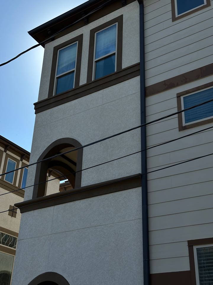 Houston, TX - Mildew removal and window cleaning