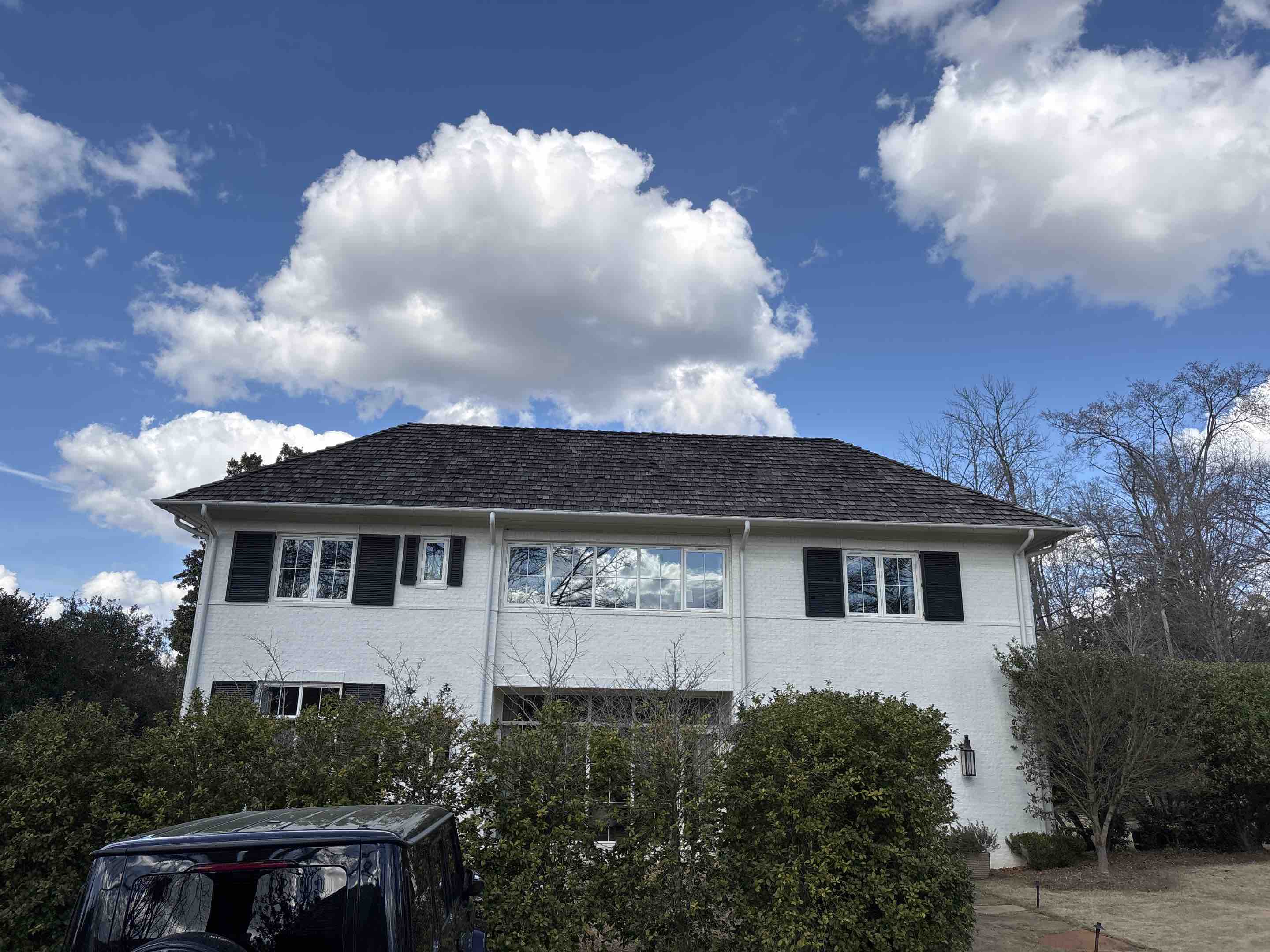 Birmingham, AL - Just did a house wash, in and out window, and carport pressure washing at this beautiful home in Mtn. Brook. 