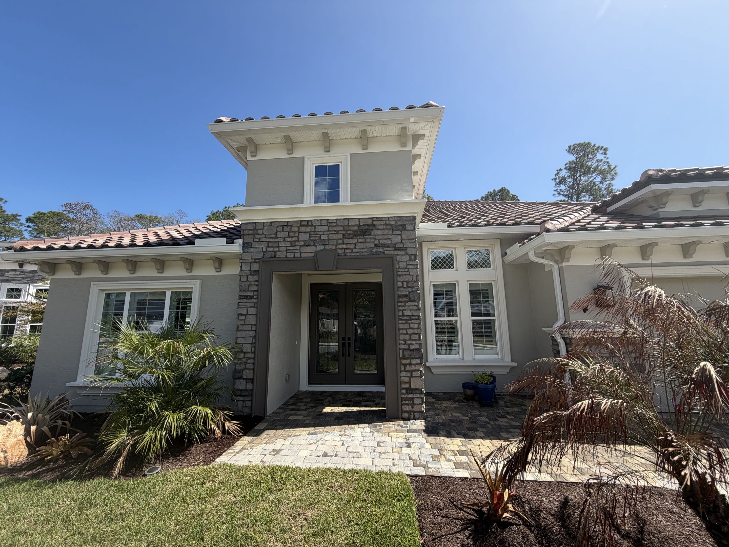 Ormond Beach, FL - Cleaned house &amp; windows 