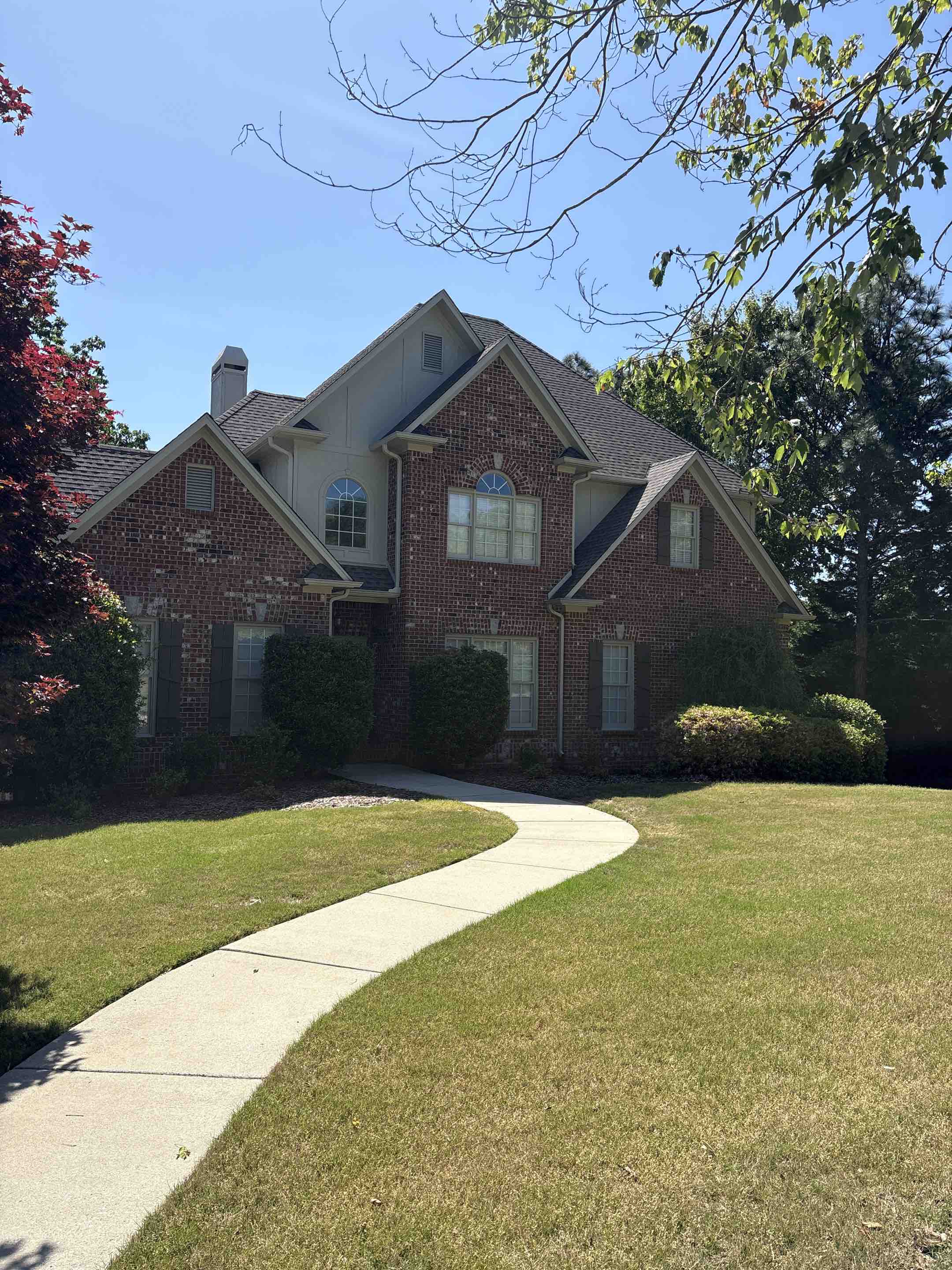 Birmingham, AL - Birmingham, Alabama doing a gutter leaf removal to help facilitate proper water, flow and drainage throughout gutter system