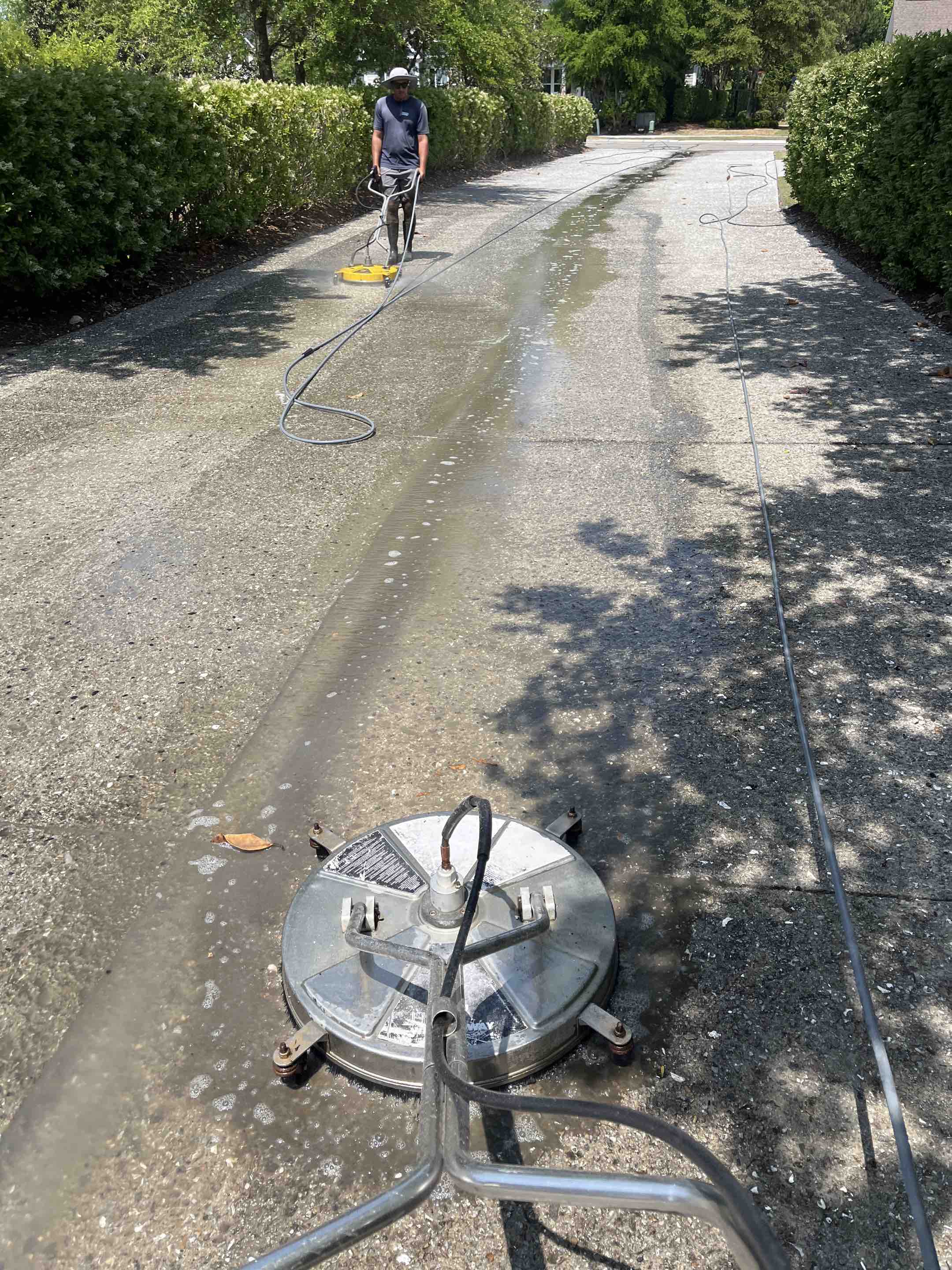 Wilmington, NC - HOA driveway clean up! 