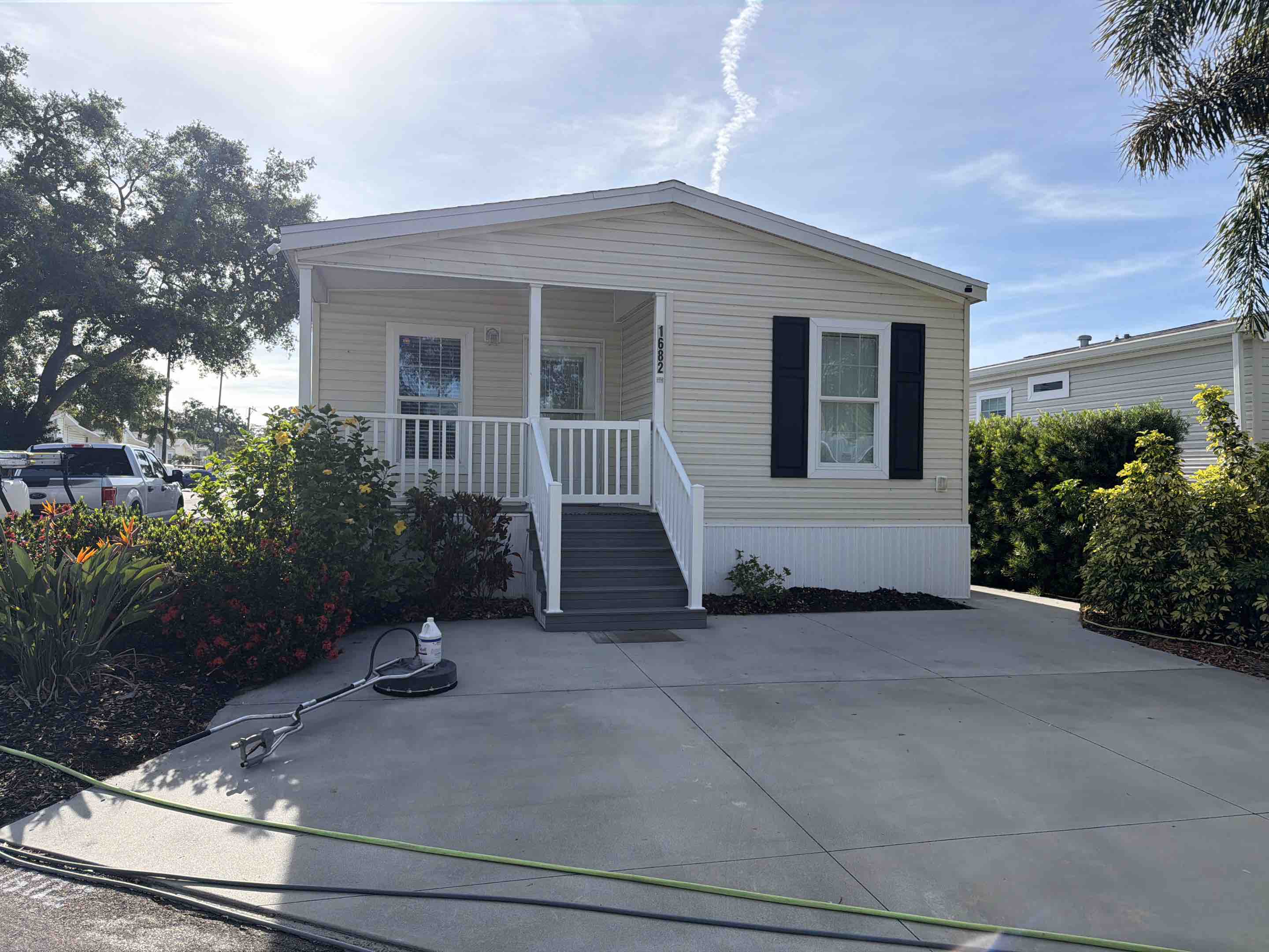 Sarasota, FL - House wash 9416662226