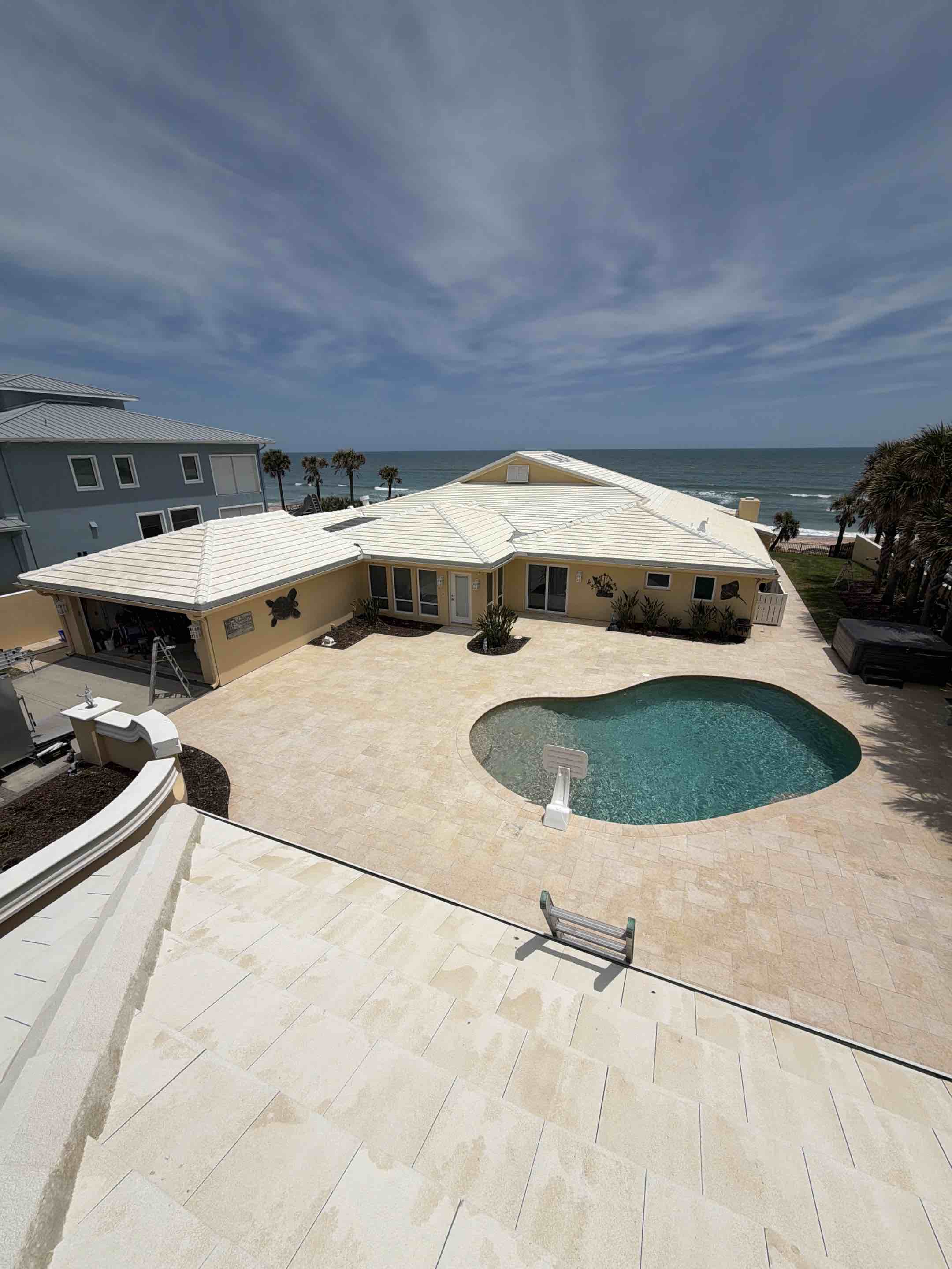 Ormond Beach, FL - Cleaned roof, house, pool decks &amp; windows 