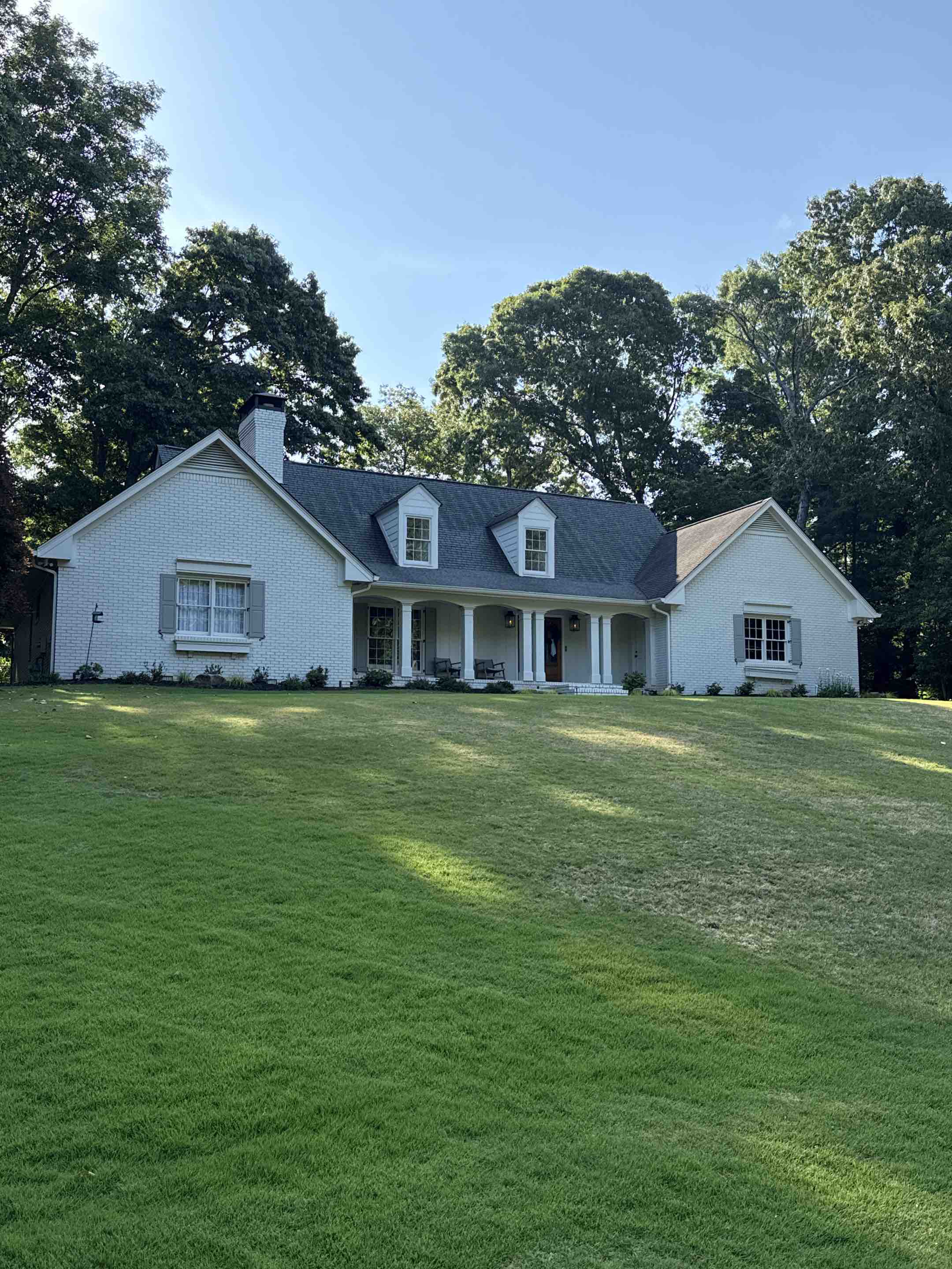 Atlanta, GA - Sandy Springs, GA - We did a full interior/exterior window clean along with a driveway pressure wash 