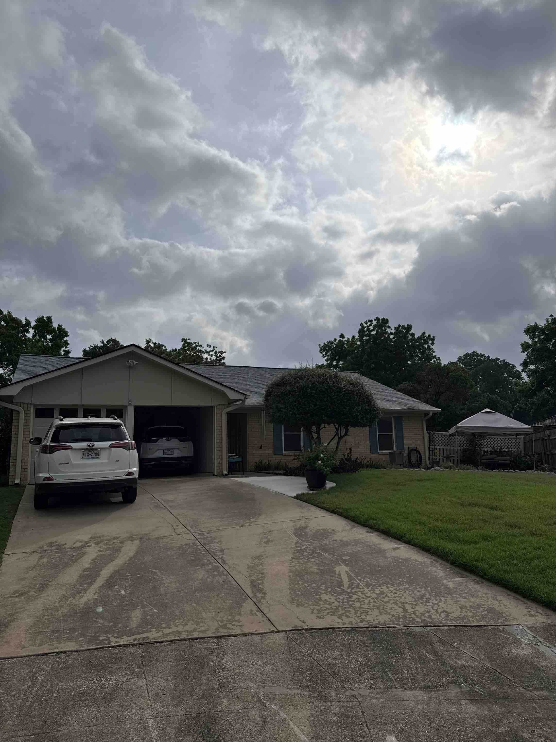 Fort Worth, TX - Exterior window clean in NRH!