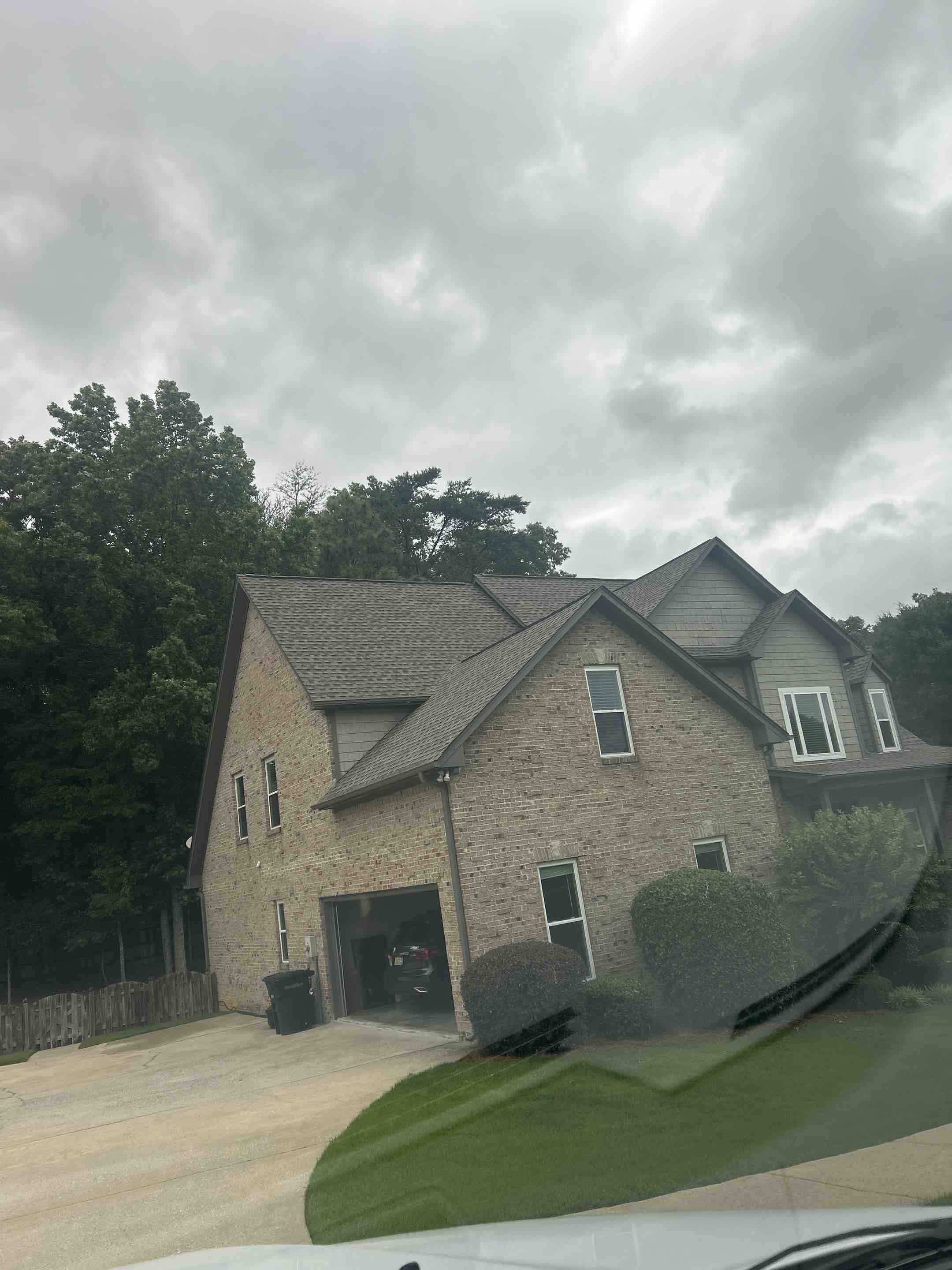 Birmingham, AL - Hit interior and exterior windows here with screen removal and cleaning and sill detailing