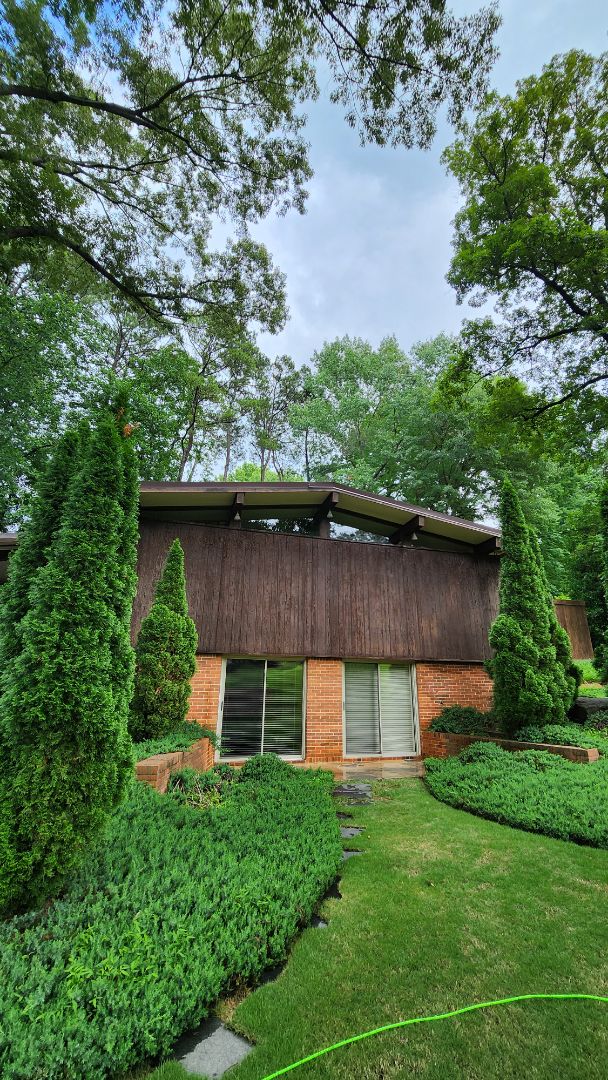Atlanta, GA - Atlanta, GA - Full interior and exterior window cleaning on this beautiful home