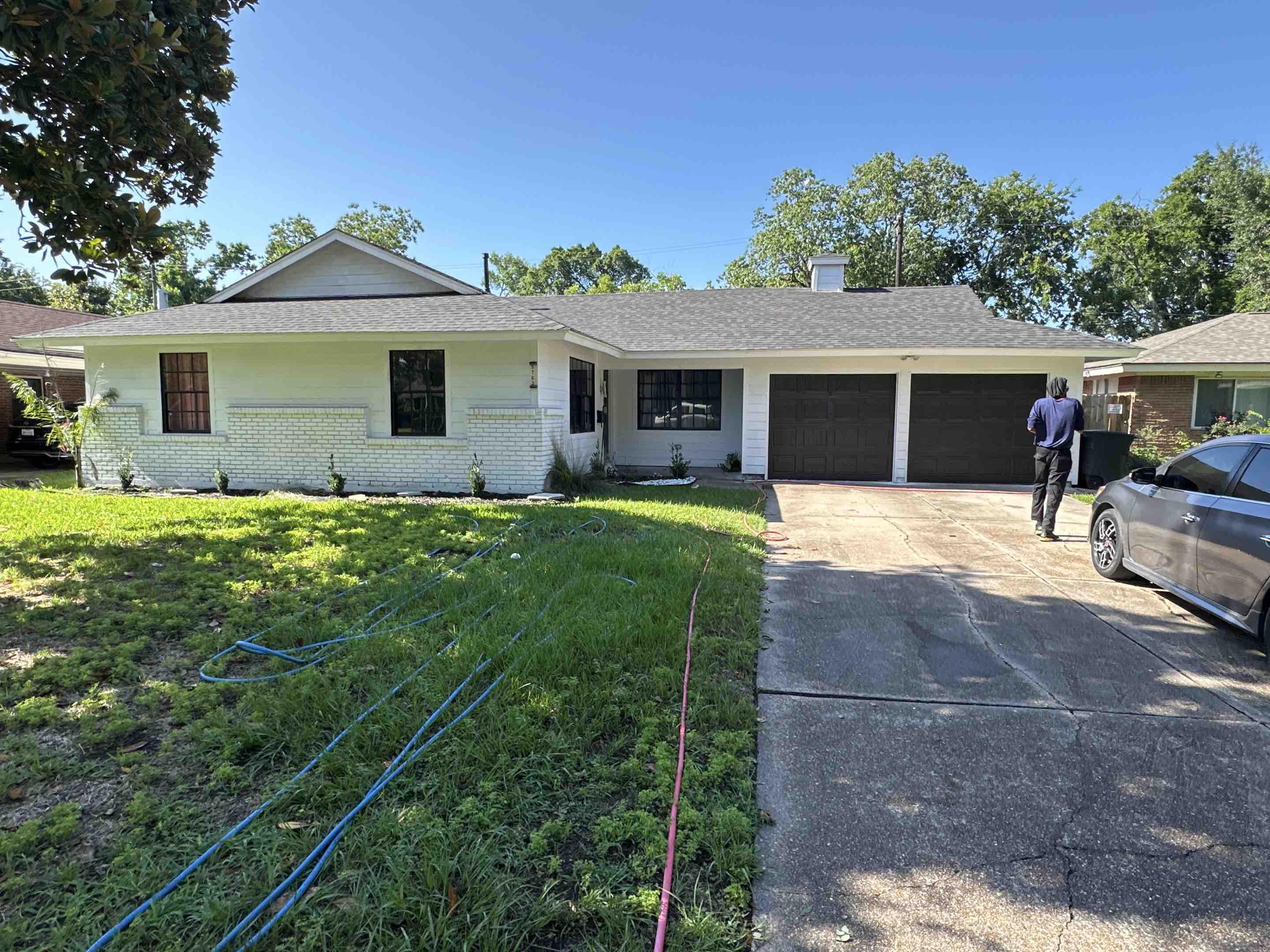 Houston, TX - House washing on the Southside of town, restoring the whites