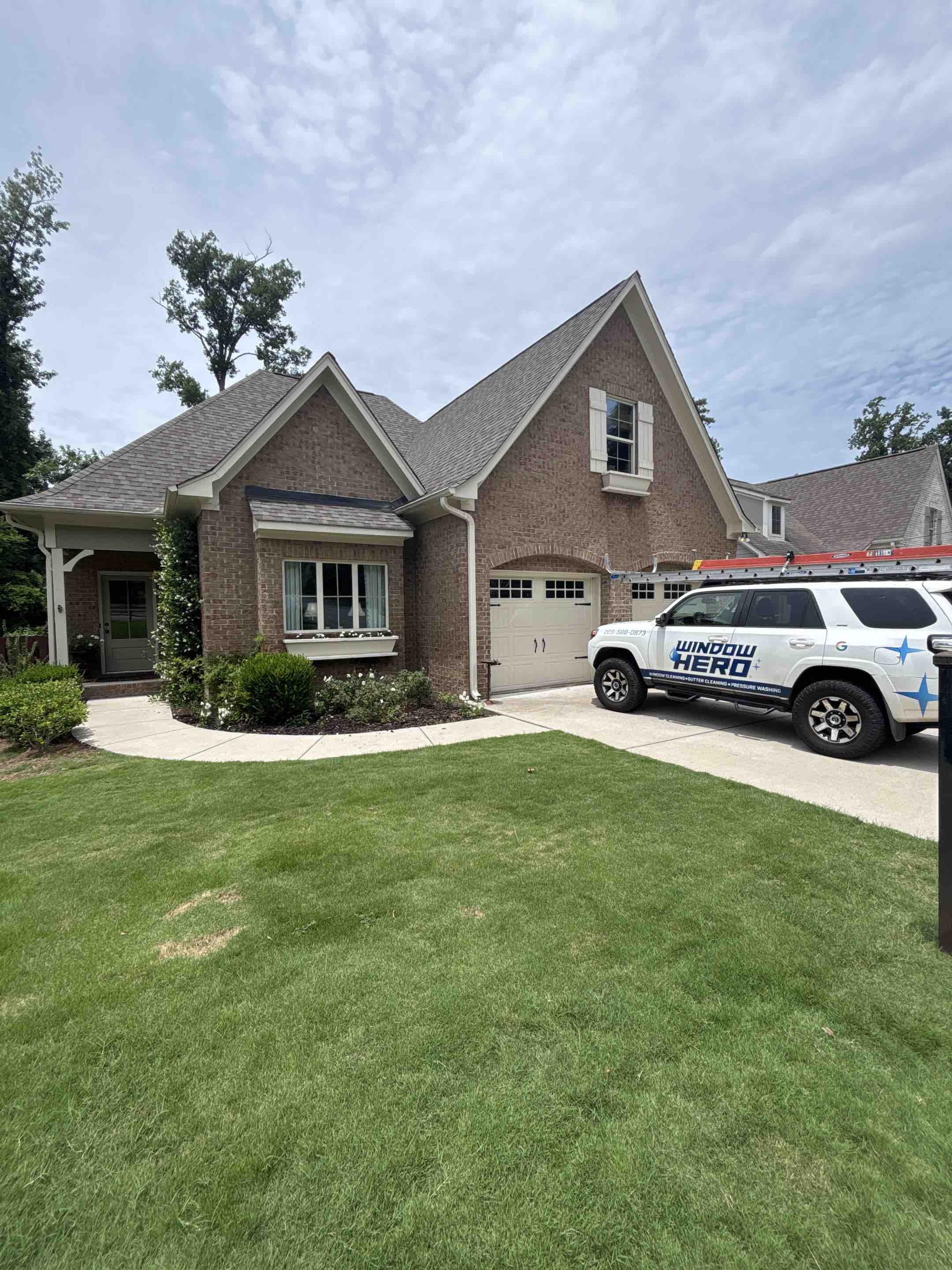 Birmingham, AL - Exterior window cleaning