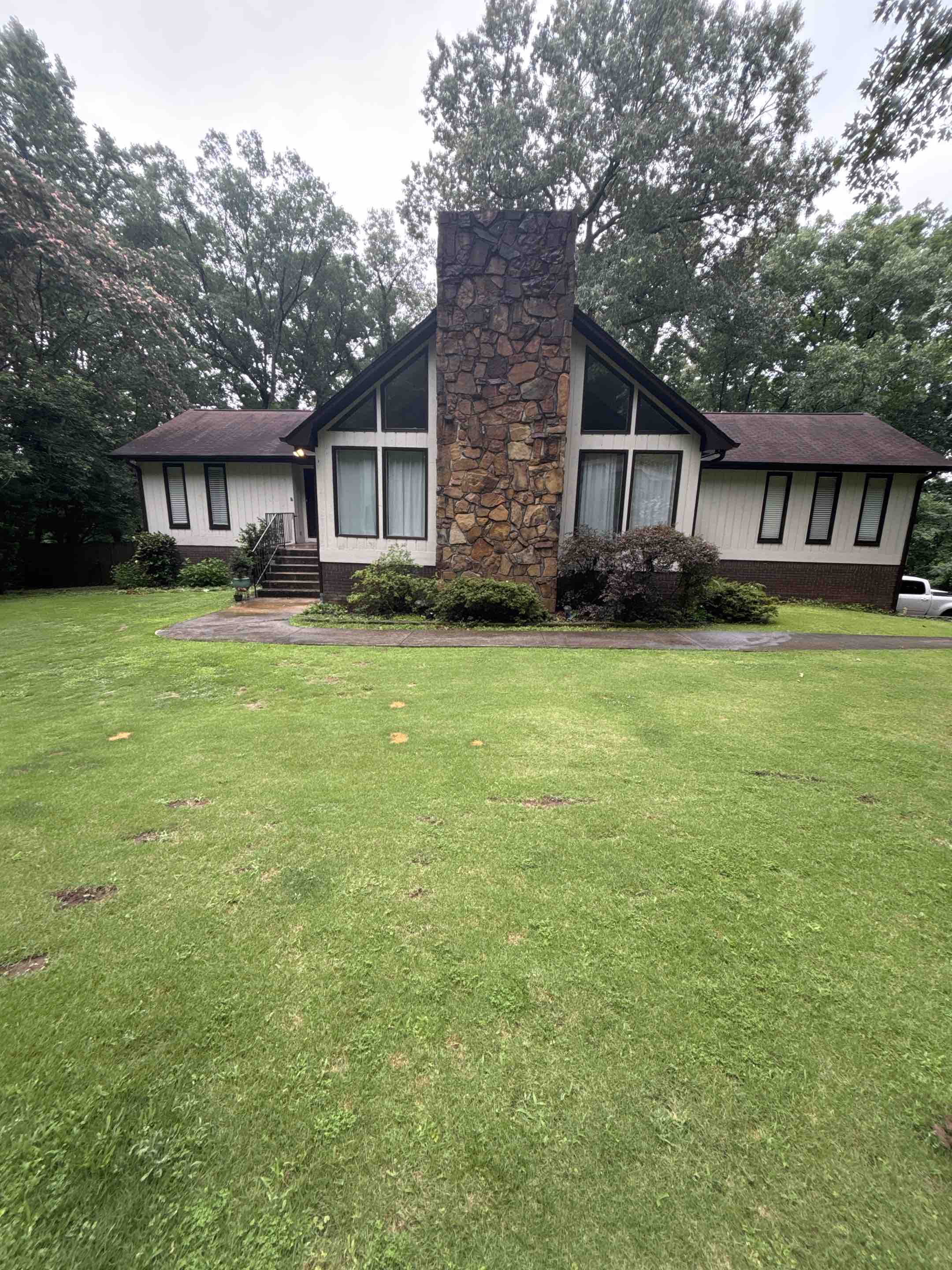 Birmingham, AL - House wash and exterior windows on front side of the home