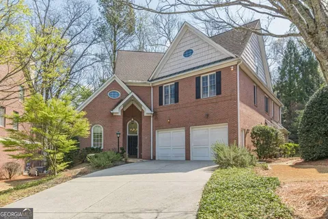 Atlanta, GA - I meticulously cleaned all exterior doors, skylights, and windows, ensuring every surface was streak-free and spotless. Each window gleamed, and the glass sparkled, enhancing the home's overall appearance.