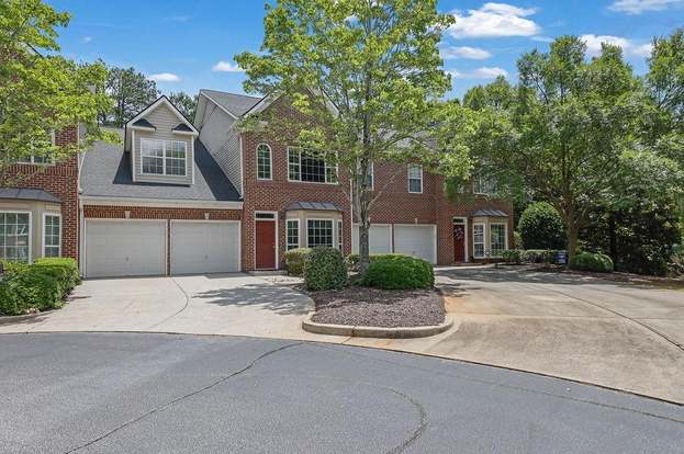 Atlanta, GA - I meticulously cleaned all the skylights, exterior windows, and gridded windows, ensuring every spot was spotless and streak-free. The results were crystal clear and gleaming.