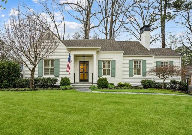 Atlanta, GA - I meticulously cleaned the driveway, front sidewalk, and front porch steps using a high-pressure washer, ensuring every surface was spotless and free of dirt and grime.