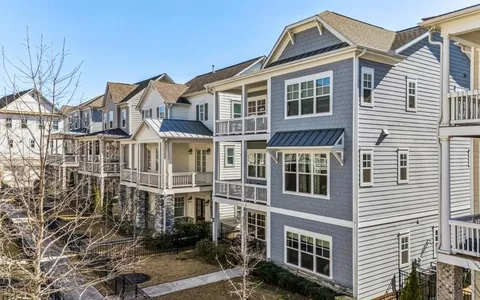 Atlanta, GA - Today, I meticulously pressure washed the driveway, wooden back deck, rooftop terrace deck, and front porch, ensuring every surface was spotless and gleaming.