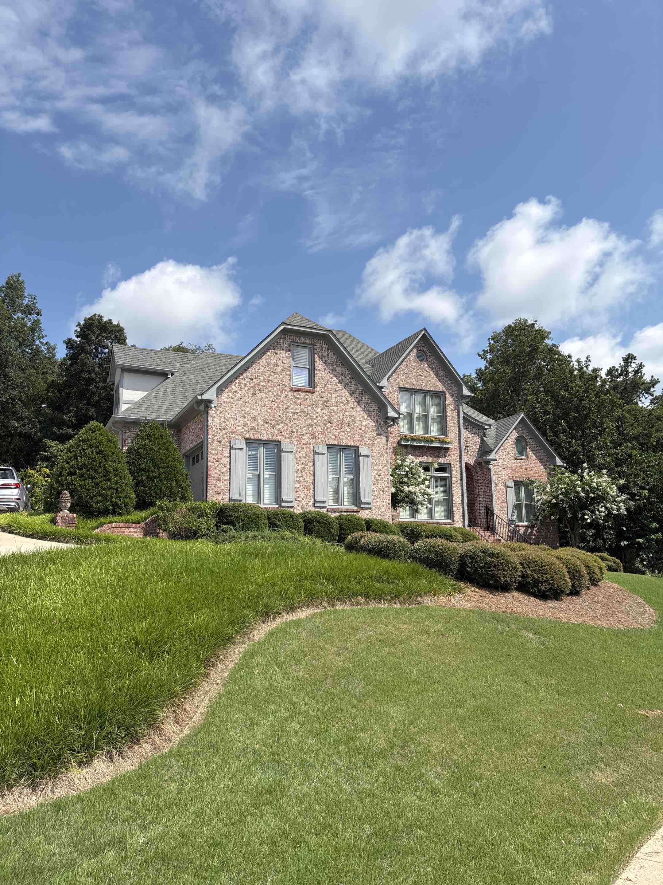 Birmingham, AL - Just cleaned the interior and exterior windows at this beautiful home in Lake Crest. 