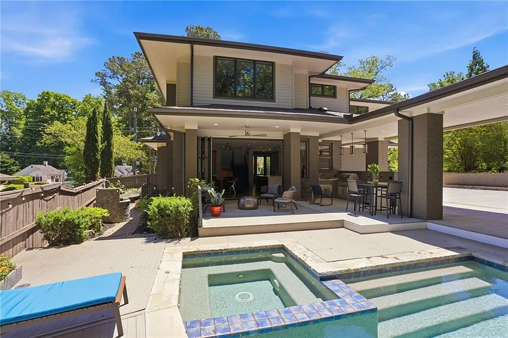 Atlanta, GA - We meticulously cleaned all windows and doors, ensuring they sparkled. The exterior siding was polished to a shine, and the pool patio area was pressure-washed, removing all dirt and grime.