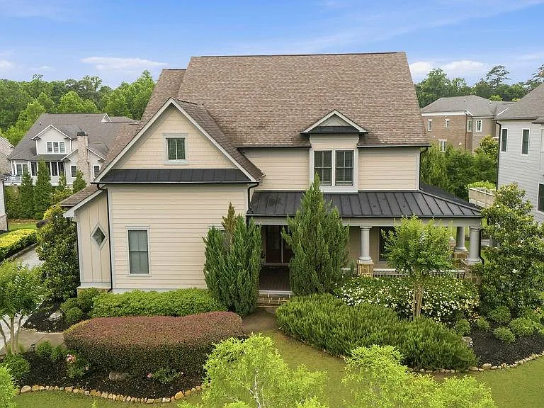 Atlanta, GA - We meticulously cleaned all exterior windows, pressure-washed the home's exterior, and thoroughly cleaned the gutters, ensuring a sparkling, fresh look.