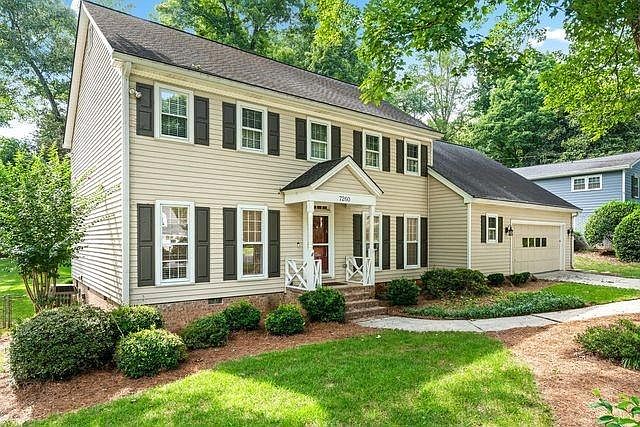 Atlanta, GA - We meticulously cleaned all exterior windows and removed debris from the gutters, ensuring a sparkling, streak-free finish. Our team left the area spotless and tidy.