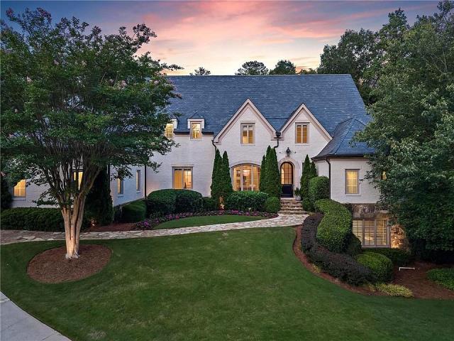 Atlanta, GA - This customer reached out to us today about doing a full window cleaning of all interior and exterior windows 