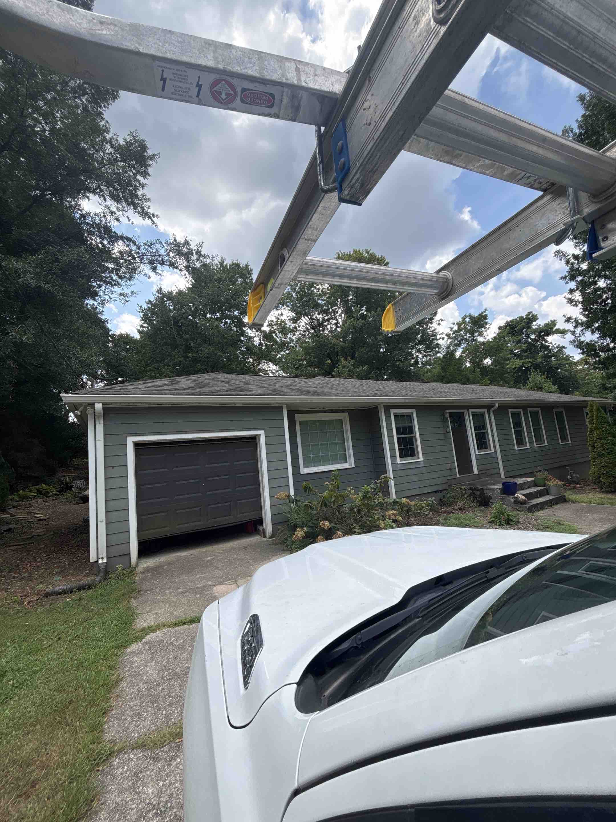 Birmingham, AL - Exterior windows with screen cleaning 