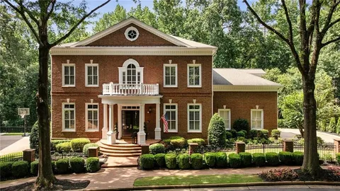 Atlanta, GA - Today, I meticulously cleaned the gutters, removing debris, leaves, and dirt to ensure proper water flow and prevent potential damage to the home.