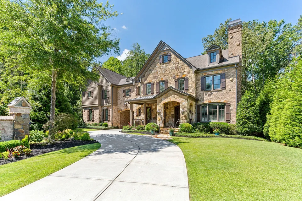 Atlanta, GA - We meticulously cleaned the gutters, ensuring debris was removed. The exterior windows sparkled after a thorough cleaning. The driveway was pressure washed, restoring its original look.