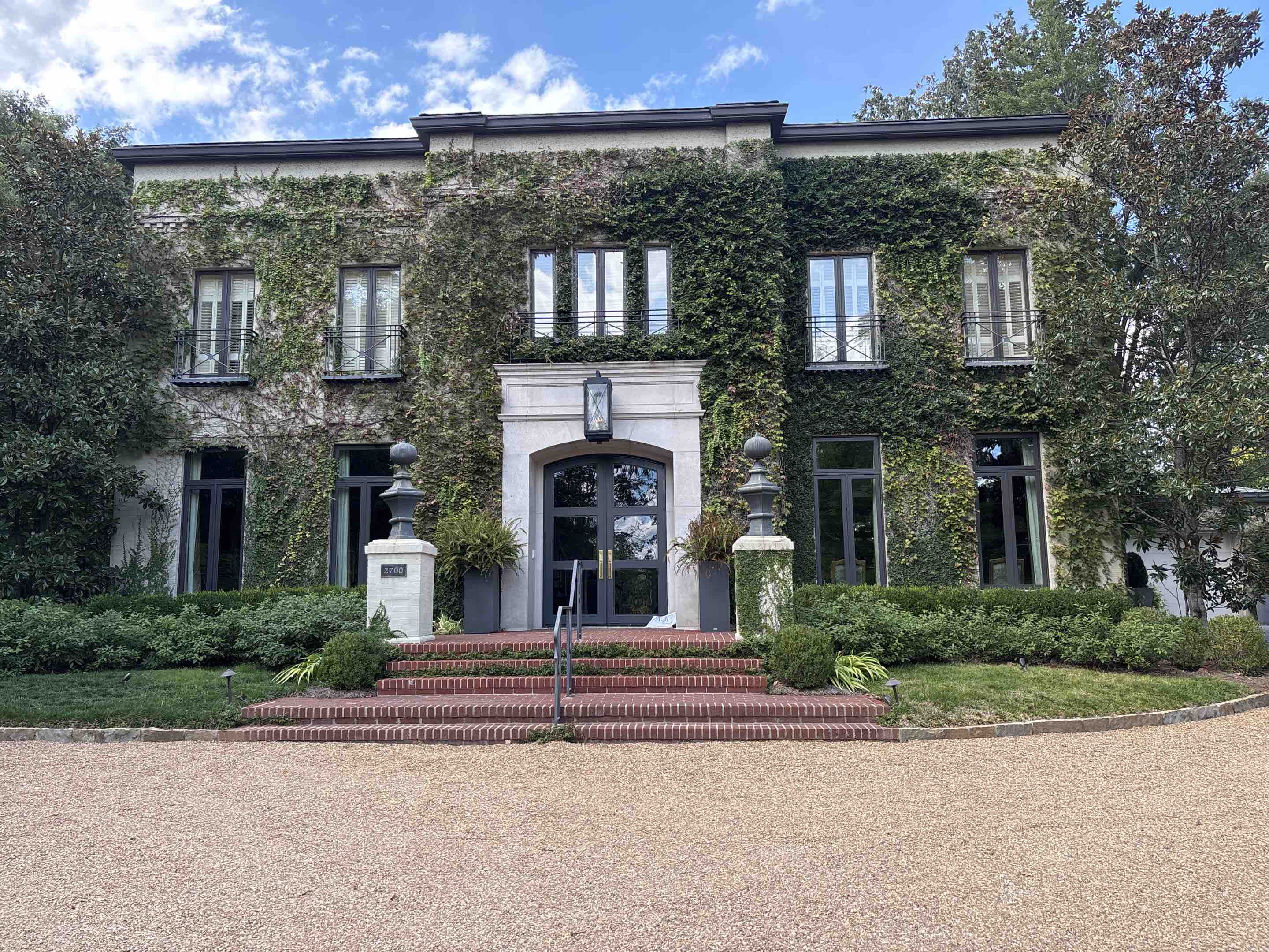 Birmingham, AL - Just cleaned the inside and outside of 52 pella windows at this beautiful home in Mtn. Brook.