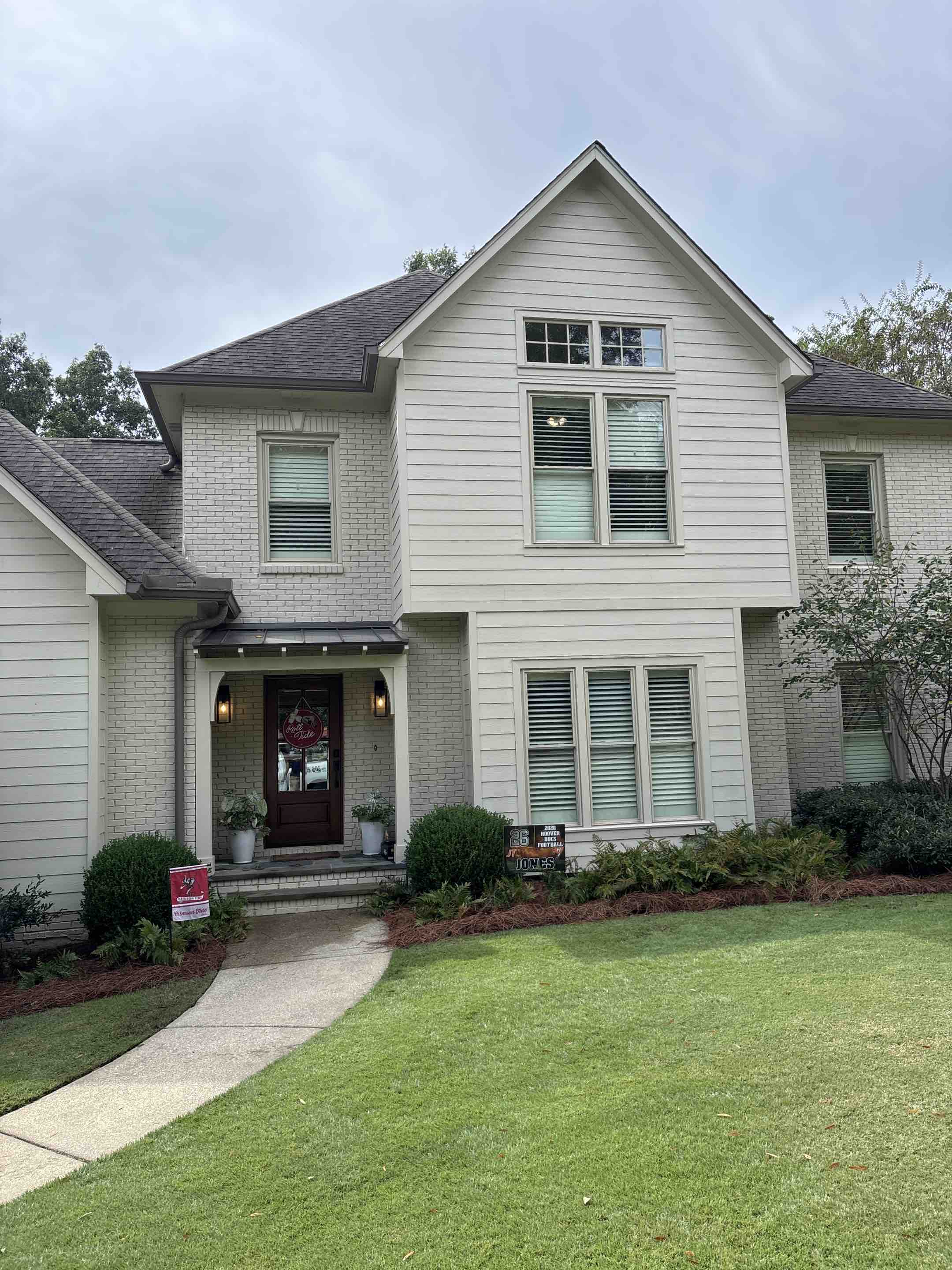 Birmingham, AL - Just did an in and out window cleaning with a window sill detailing at this beautiful house in Hoover. 