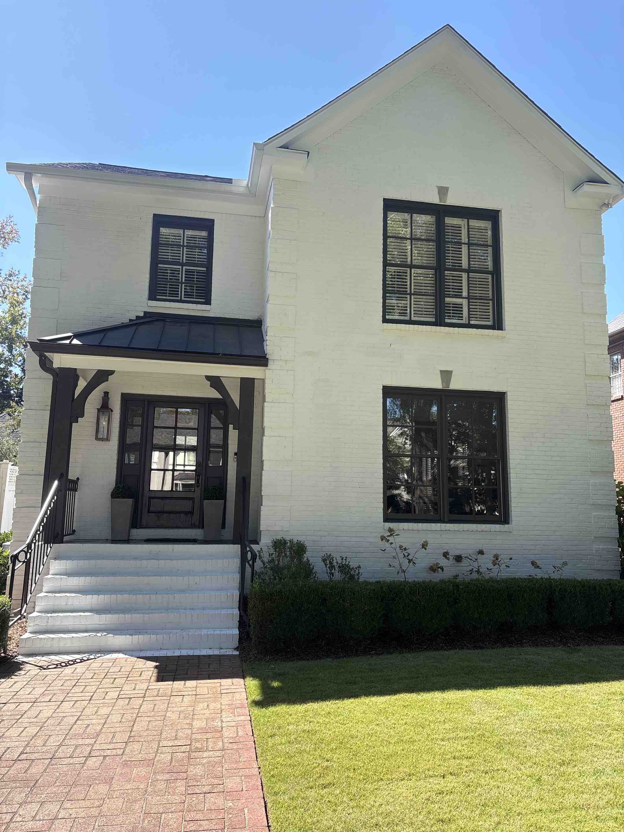 Birmingham, AL - Mountain Brooke, Alabama doing an exterior window cleaning with a windowsill detail for a nice clean streak free finish
