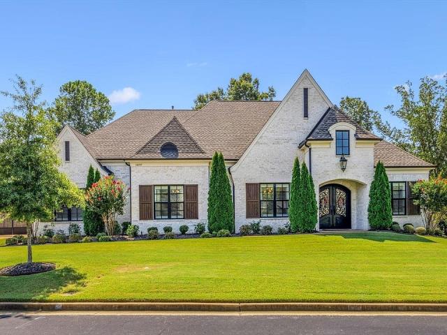 Atlanta, GA - I meticulously cleaned the gutters, removing debris and ensuring smooth water flow. The exterior windows sparkled, free from streaks and smudges, enhancing the building's appearance.