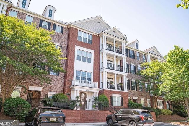 Atlanta, GA - I meticulously cleaned both the interior and exterior windows of the condo complex, ensuring every nook and cranny was free of smudges and streaks. Using high-quality squeegees and microfiber cloths, I achieved a streak-free finish. I also inspected each window for any damage or areas that needed extra attention, ensuring a thorough and professional job.
