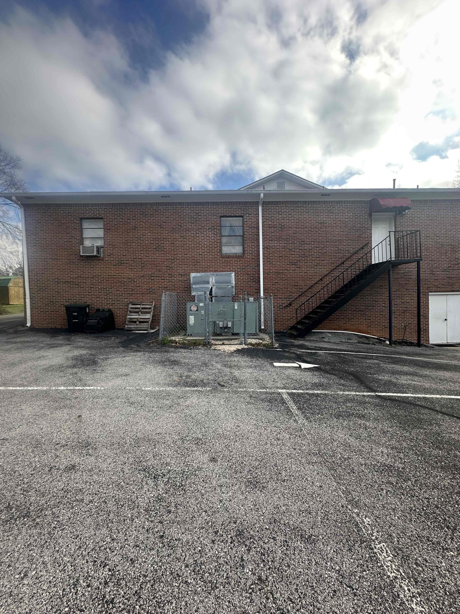 Arrived on job found that package unit 7 1/2 ton outside behind church has cracked heat chambers. Customer said that he had multiple estimates already wanted us to go ahead and send an estimate over to him. Tried to call Customer multiple times. Cannot get him to answer text to Customer as well. Can not get him to answer? We’ll get with Justin about estimate. He is going to to call customer 
