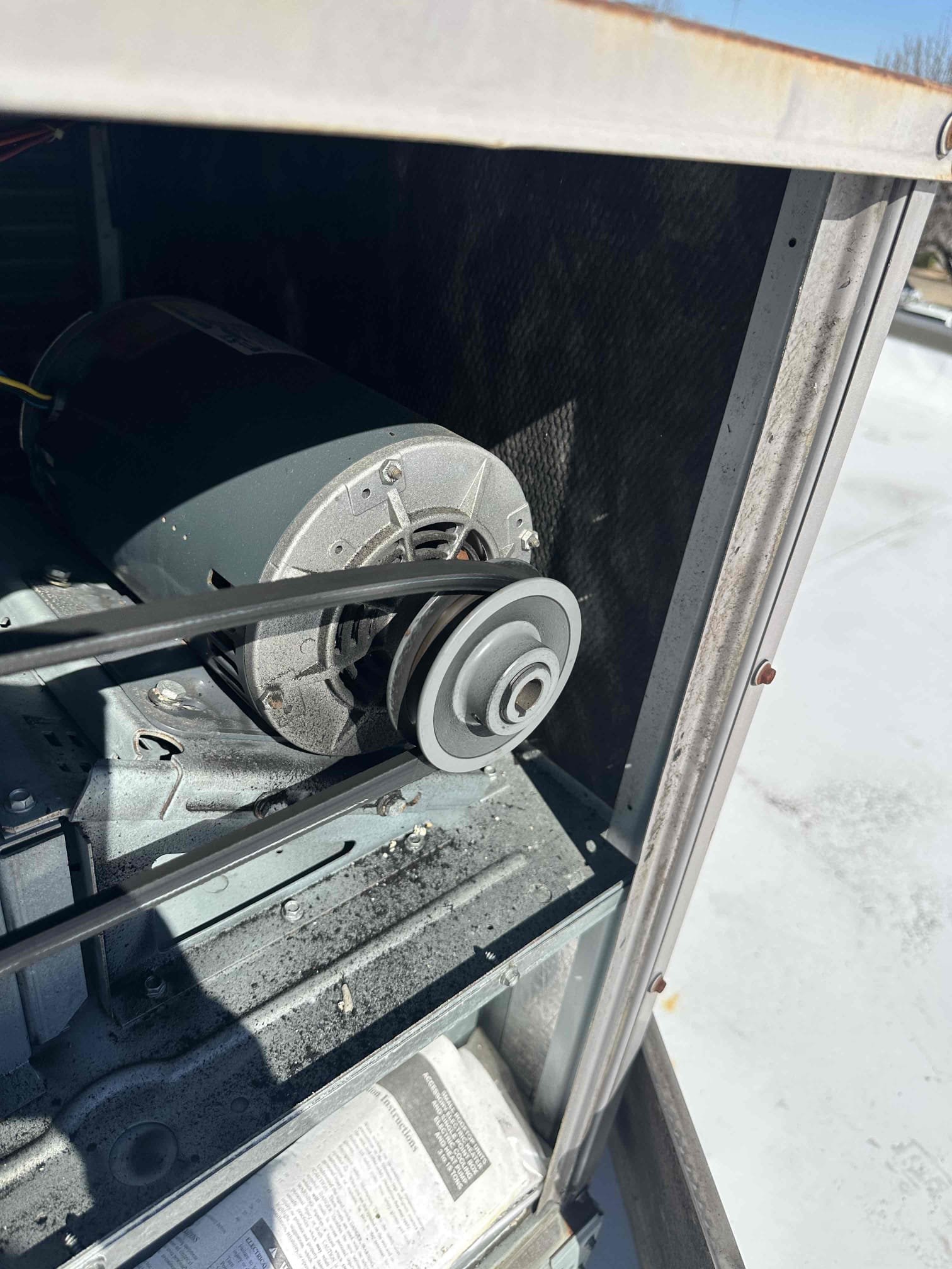 Arrived on job fond bad tstat replaced put new system running properly 