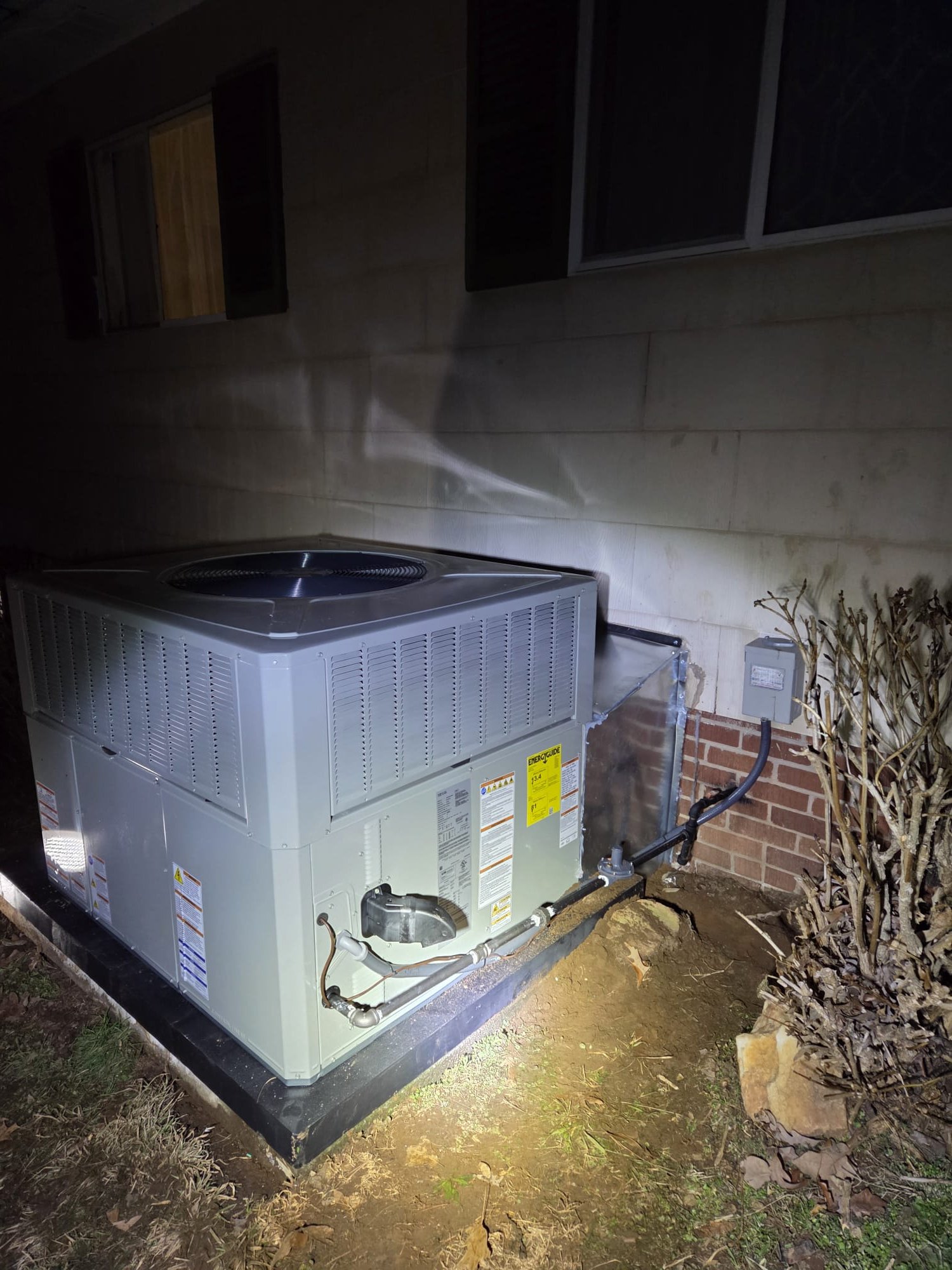 Install:
3ton gas pk
pad 
disconnect
whip
april air
t-stat
1' oh black iron
10yr parts
20yr heat exchanger
1yr labor
1yr maintenance