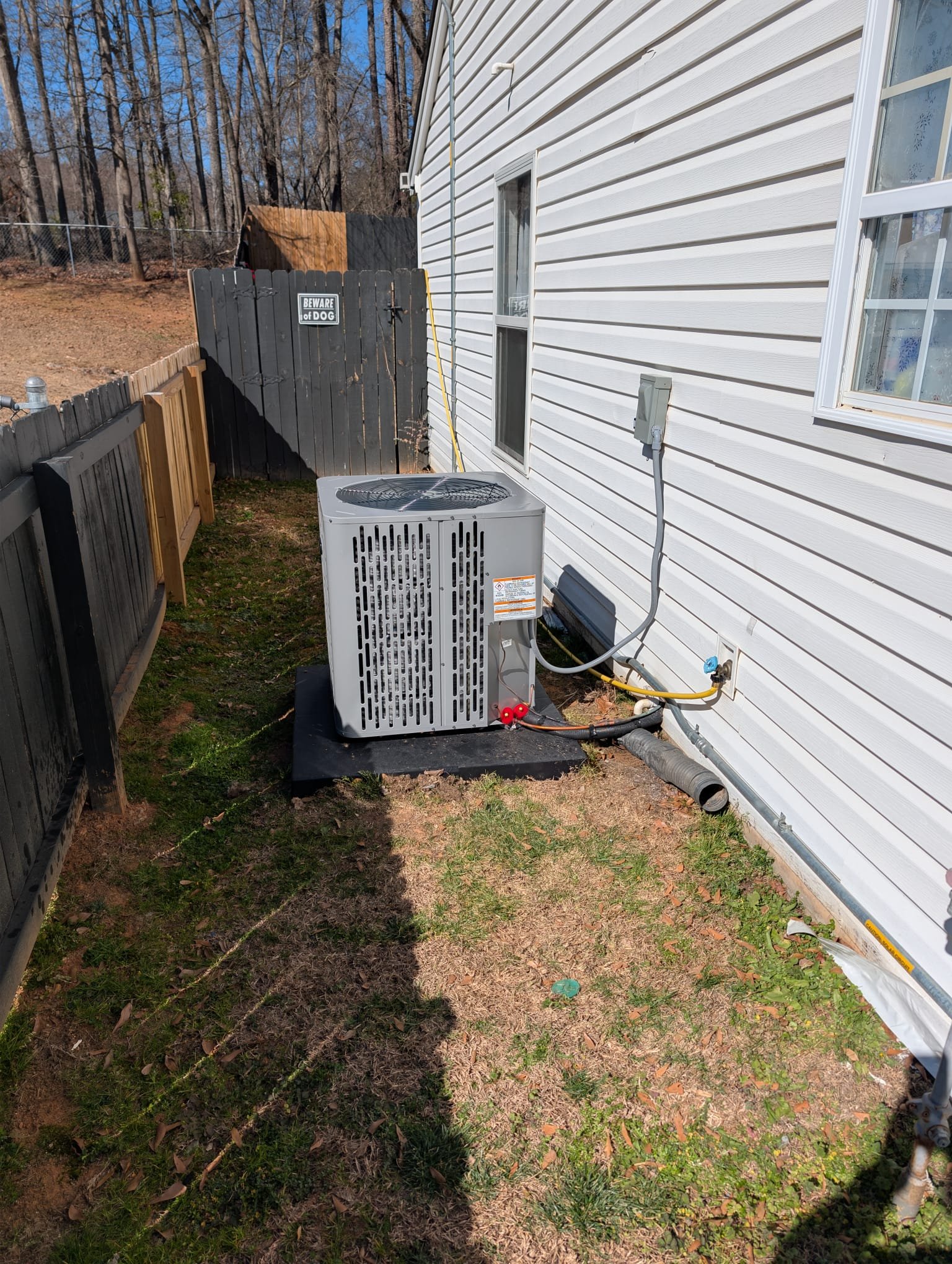 10yrs warranty
1yr labor warranty 
1yr maintenance 
New condenser pad 
New tstat 
Replaced 3ton ac/coil only. Flushed line set, pressure tested, and pulled vacuum to below 500 microns. Installed new pad, thermostat, disconnect, and whip. Verified operation in heating and cooling. System is operational at time of departure.