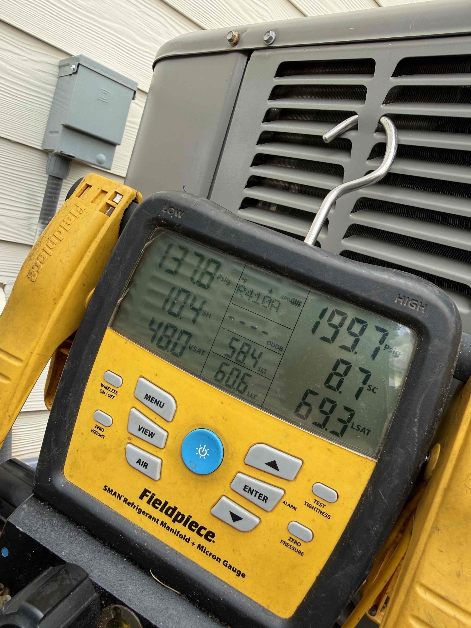 Easy start installation for the heat pump
Straight AC system low. Potential leak.