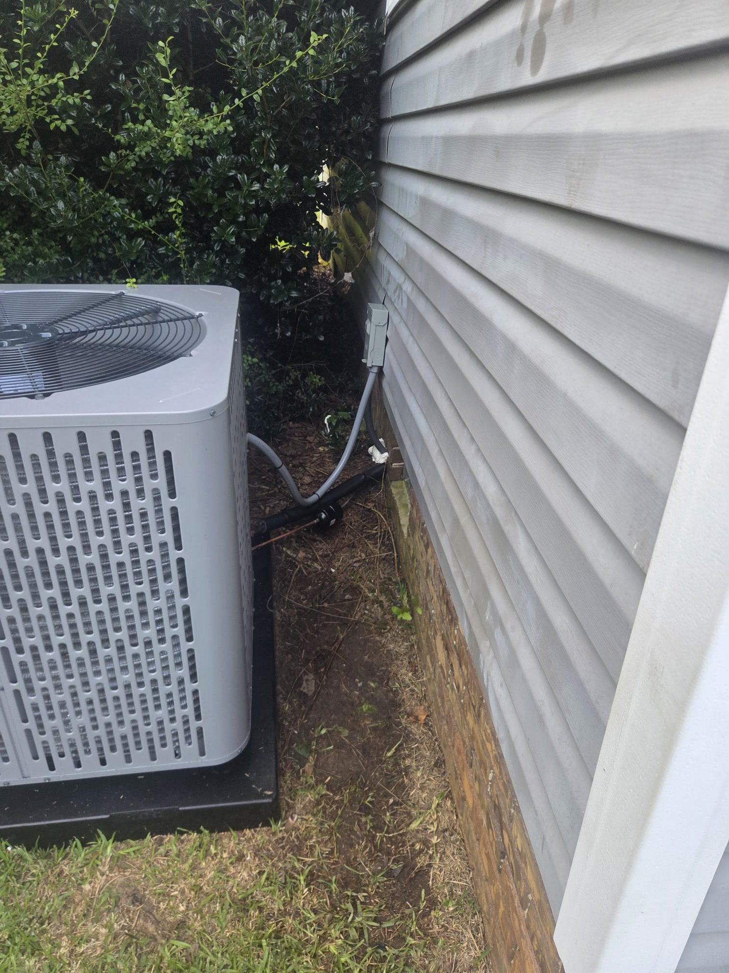 Installation of 3 Ton HP/AH “Mobile Home”
Ameristar
*Pad *Whip *Disconnect *Warranty 10Yr. Parts / 1Yr. Labor
*1Yr. Maintenance Agreement *Thermostat *454B *Removal of existing equipment 