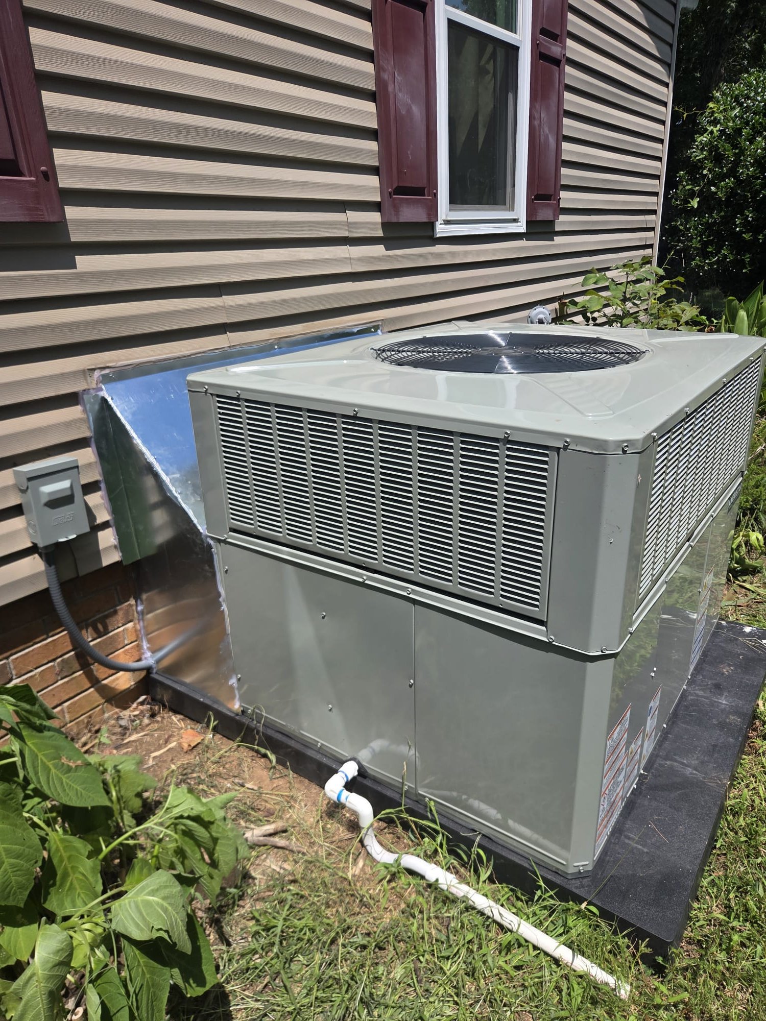 Installation of 2.5Ton Gas Package
Ameristar / American Standard
*Pad *Whip *Disconnect *Thermostat
*Warranty 10Yr. Parts / 1Yr. Labor *1Yr. Maintenance Agreement *454B *Removal of Existing Equipment 