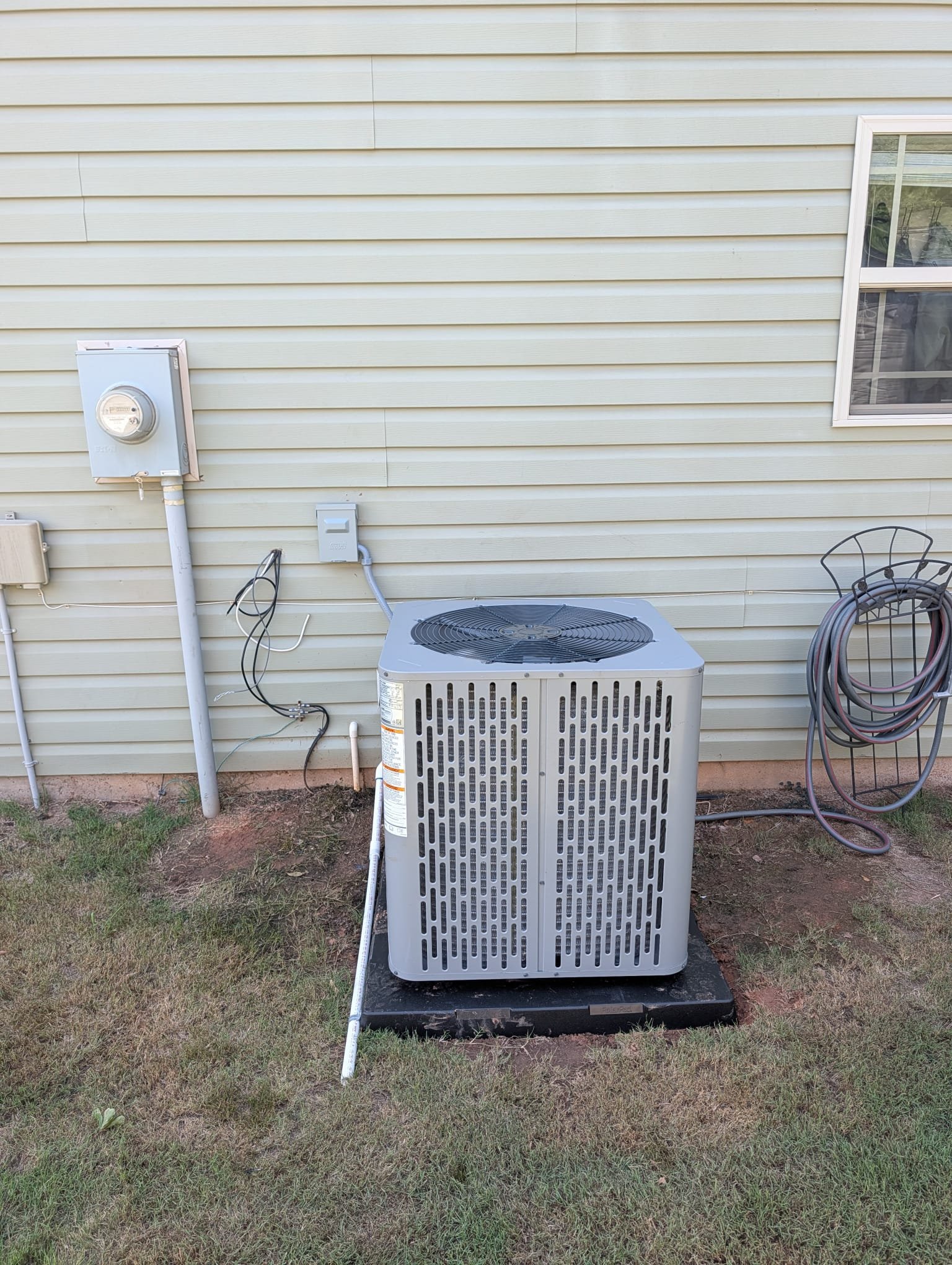 Replaced 2.5-ton heat pump air handler. Replaced pad, disconnect, whip, pan, and thermostat. Flushed drain line. Installed two float switches and verified that they would shut the system down if tripped. Installed 16x20x4 April Aire cabinet. Verified operation in cooling mode. System is operational at time of departure.